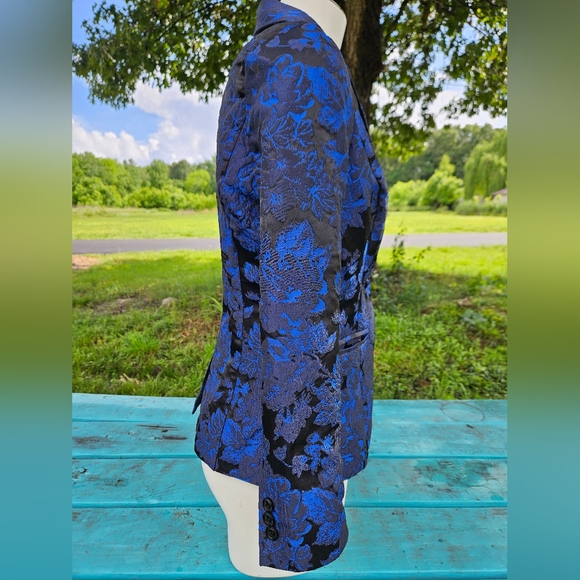 Simply Styled Amparo Blue Jacquard Blazer - Picture 6 of 13